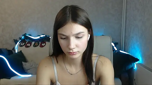 Snapshot of AnaHoney chatting on 18, 12, 2024 AnaHoney online show from 18, 12, 2024