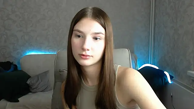 Snapshot of AnaHoney chatting on 8, 3, 2025 AnaHoney online show from 8, 3, 2025