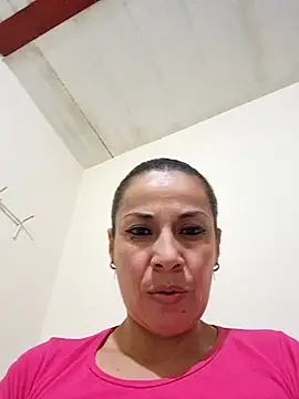 Snapshot of Zaralu_ chatting on 23, 12, 2024 Zaralu online show from 23, 12, 2024