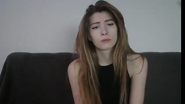 Snapshot of ErikaShyy chatting on 14, 1, 2025 ErikaShyy online show from 14, 1, 2025