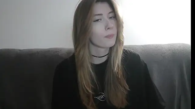 Snapshot of ErikaShyy chatting on 20, 1, 2025 ErikaShyy online show from 20, 1, 2025