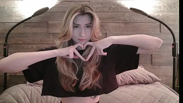 Snapshot of ErikaShyy chatting on 7, 3, 2025 ErikaShyy online show from 7, 3, 2025