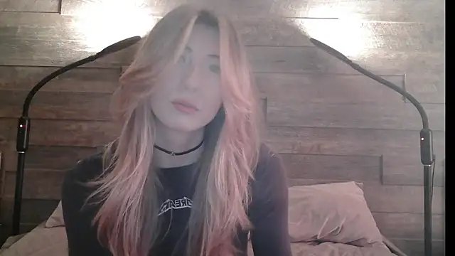 Snapshot of ErikaShyy chatting on 10, 3, 2025 ErikaShyy online show from 10, 3, 2025