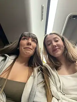 Sophie Avory online show from 4, 2, 2026