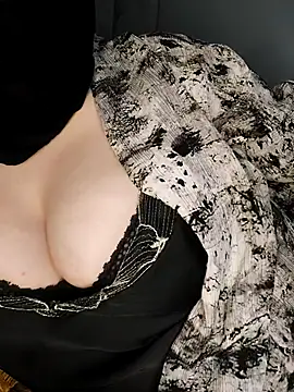 Snapshot of tota_ chatting on 12, 3, 2025 tota online show from 12, 3, 2025