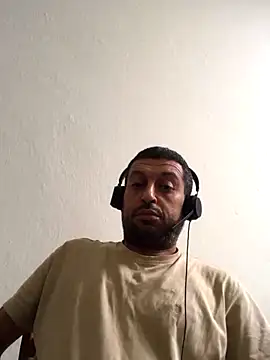 Snapshot of elmarroqui chatting on 10, 10, 2025 elmarroqui online show from 10, 10, 2025