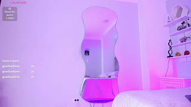 LiaFlowers online show from 8, 12, 2024