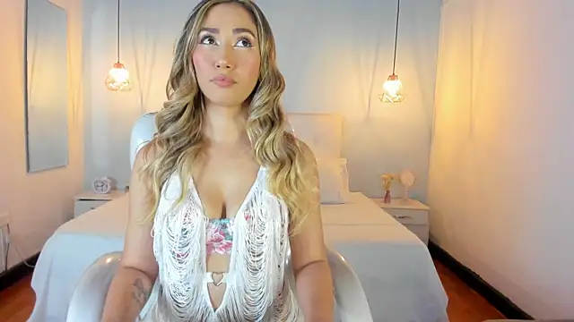 Emma23   online show from 4, 1, 2025