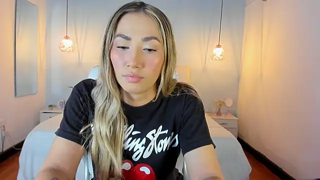 Emma23   online show from 9, 1, 2025