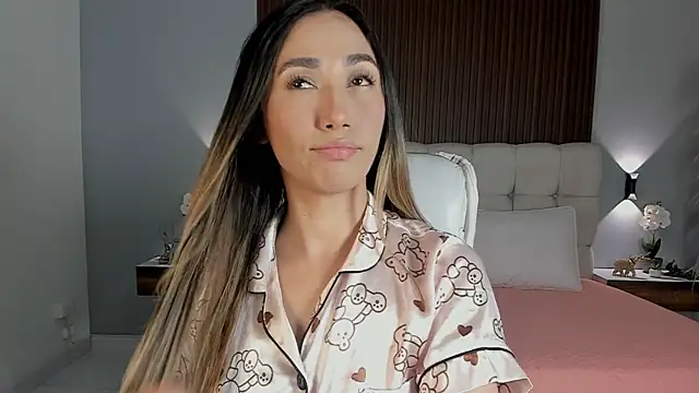 Snapshot of Emma23__ chatting on 24, 6, 2026 Emma23 online show from 24, 6, 2026