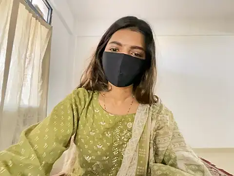 Snapshot of MaYaa__11 chatting on 16, 12, 2024 MaYaa 11 online show from 16, 12, 2024