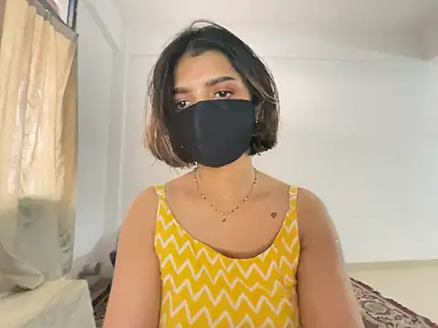 Snapshot of MaYaa__11 chatting on 10, 1, 2025 MaYaa 11 online show from 10, 1, 2025