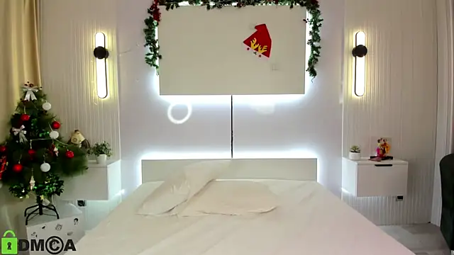 Lola Peach online show from 7, 1, 2025