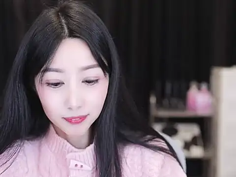 Nuyoah-77 online show from 18, 11, 2025