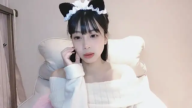 Snapshot of -Hottie chatting on 5, 1, 2025 -Hottie online show from 5, 1, 2025