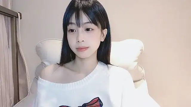 Snapshot of -Hottie chatting on 13, 1, 2025 -Hottie online show from 13, 1, 2025