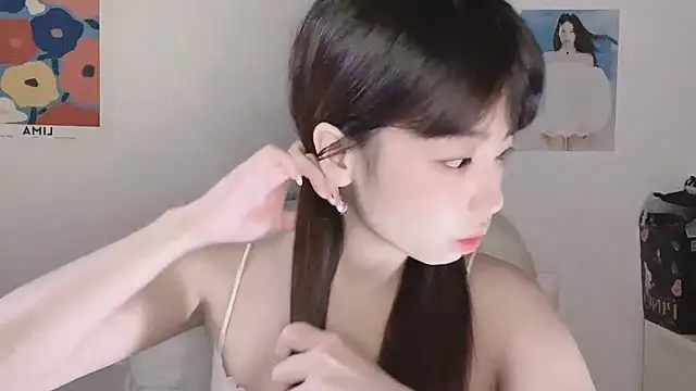 Snapshot of -Hottie chatting on 14, 10, 2025 -Hottie online show from 14, 10, 2025