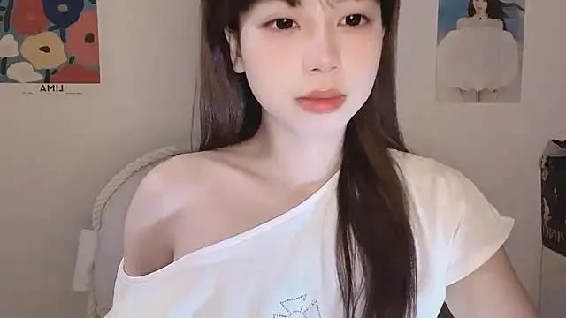 Snapshot of -Hottie chatting on 16, 10, 2025 -Hottie online show from 16, 10, 2025