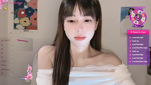 Snapshot of -Hottie chatting on 3, 11, 2025 -Hottie online show from 3, 11, 2025