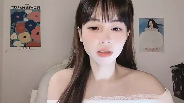 Snapshot of -Hottie chatting on 30, 11, 2025 -Hottie online show from 30, 11, 2025