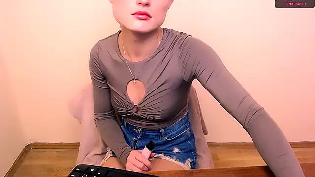 Snapshot of Felliciya chatting on 5, 12, 2024 Felliciya online show from 5, 12, 2024