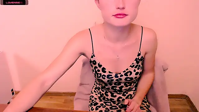 Snapshot of Felliciya chatting on 11, 12, 2024 Felliciya online show from 11, 12, 2024