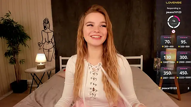 Snapshot of JanetJennings chatting on 21, 12, 2024 JanetJennings online show from 21, 12, 2024