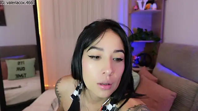 ValeriaCox online show from 6, 1, 2026