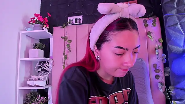 Mia Rinn online show from 5, 2, 2026