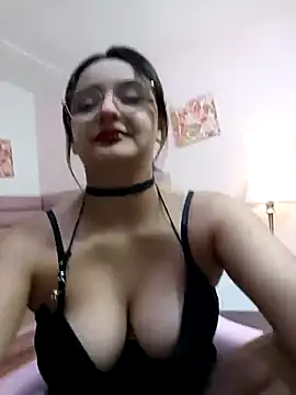 Snapshot of kae_styles chatting on 10, 10, 2025 kae styles online show from 10, 10, 2025