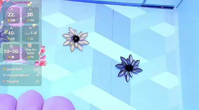 Snapshot of KylieMonnett chatting on 7, 3, 2025 KylieMonnett online show from 7, 3, 2025