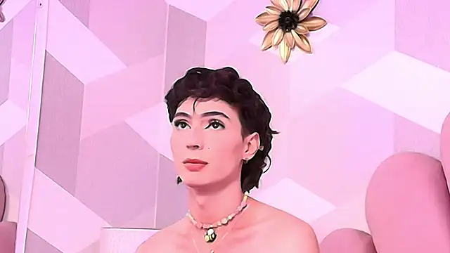 Snapshot of KylieMonnett chatting on 25, 11, 2025 KylieMonnett online show from 25, 11, 2025