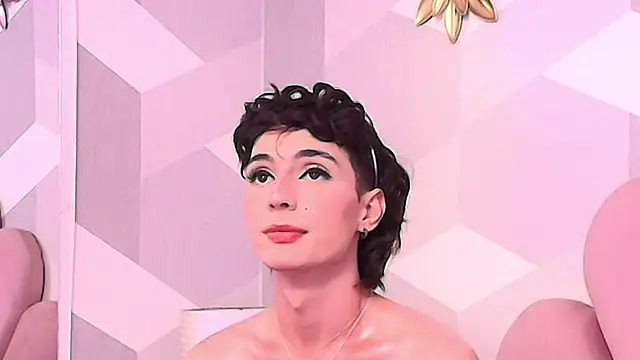 Snapshot of KylieMonnett chatting on 22, 12, 2025 KylieMonnett online show from 22, 12, 2025