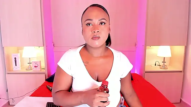 EmilyyStuart online show from 22, 1, 2025
