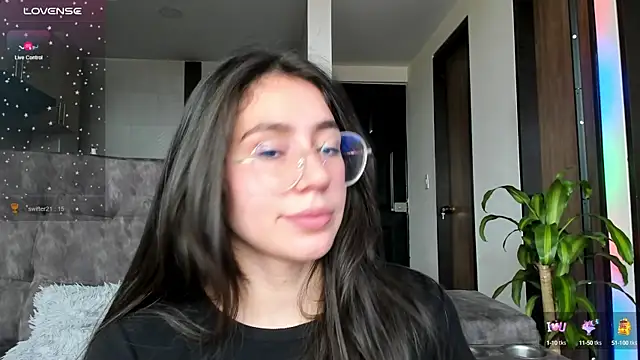 emmadiaz1 online show from 18, 12, 2024