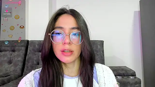 emmadiaz1 online show from 16, 1, 2025