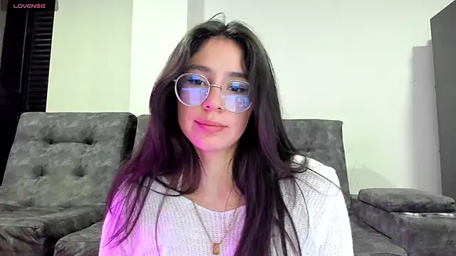 emmadiaz1 online show from 6, 10, 2025