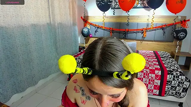 Snapshot of martina_lujann chatting on 6, 10, 2025 martina lujann online show from 6, 10, 2025