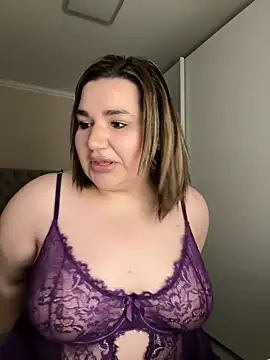 Snapshot of Leya__Droit chatting on 1, 1, 2025 Leya Droit online show from 1, 1, 2025