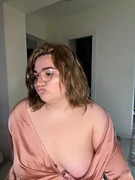 Snapshot of Leya__Droit chatting on 20, 2, 2025 Leya Droit online show from 20, 2, 2025