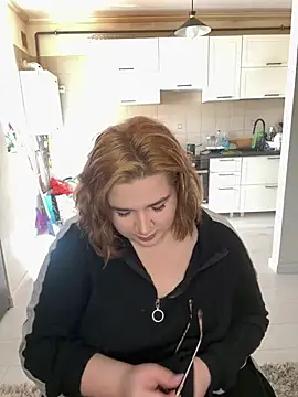 Snapshot of Leya__Droit chatting on 7, 3, 2025 Leya Droit online show from 7, 3, 2025