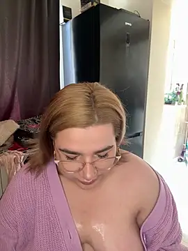Snapshot of Leya__Droit chatting on 13, 3, 2025 Leya Droit online show from 13, 3, 2025