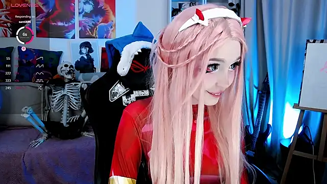 Snapshot of _Sparkland_ chatting on 19, 11, 2025 Sparkland online show from 19, 11, 2025