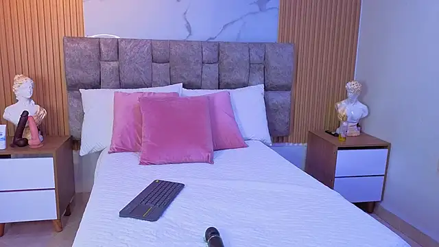 Khalifa fletcher online show from 21, 11, 2025