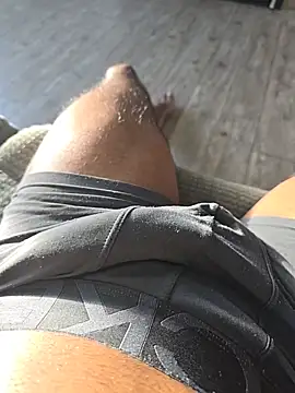 Snapshot of Keshuloveyou chatting on 2, 1, 2025 Keshuloveyou online show from 2, 1, 2025