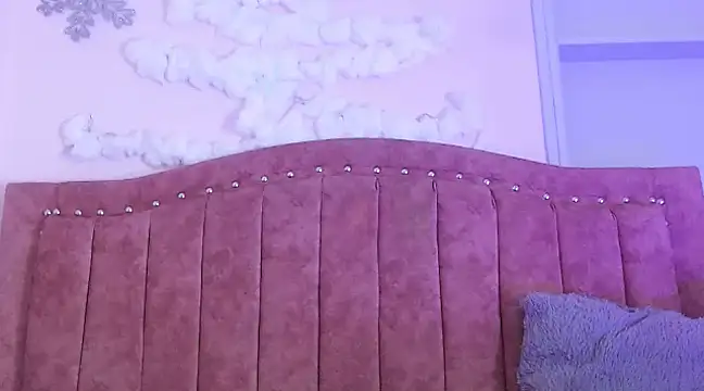 Snapshot of SarahStones chatting on 21, 1, 2025 SarahStones online show from 21, 1, 2025