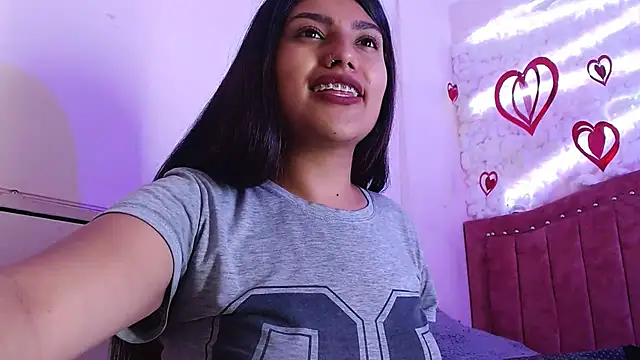 Snapshot of SarahStones chatting on 21, 2, 2025 SarahStones online show from 21, 2, 2025