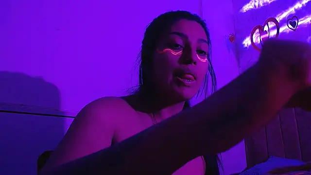 Snapshot of SarahStones chatting on 22, 2, 2025 SarahStones online show from 22, 2, 2025