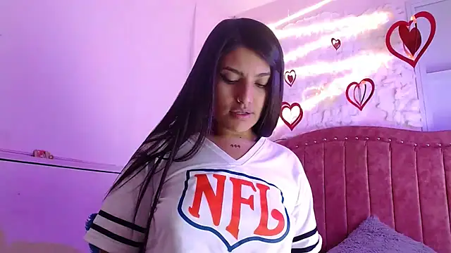 Snapshot of SarahStones chatting on 11, 3, 2025 SarahStones online show from 11, 3, 2025