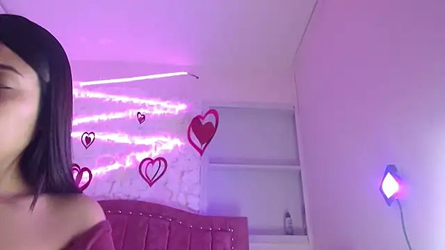 Snapshot of SarahStones chatting on 12, 3, 2025 SarahStones online show from 12, 3, 2025